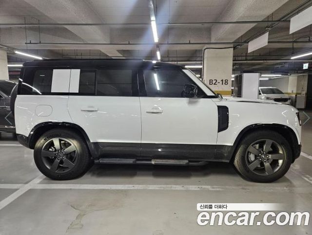 Land Rover Defender 110 D300 X-Dynamic HSE — пробег 17 669 км — фото 3 из 5
