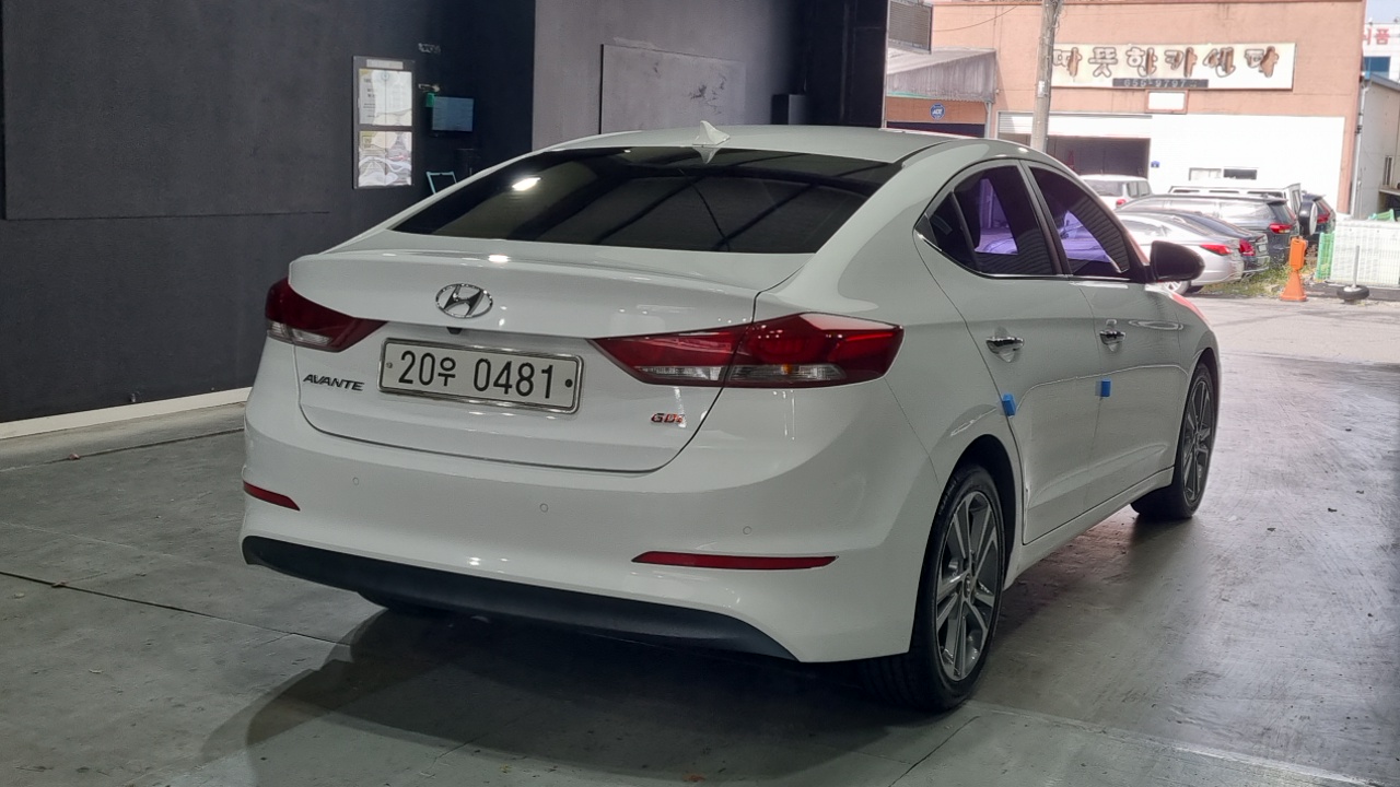 Hyundai AVANTE 1.6 GDI Modern special — пробег 83 055 км — фото 2 из 5