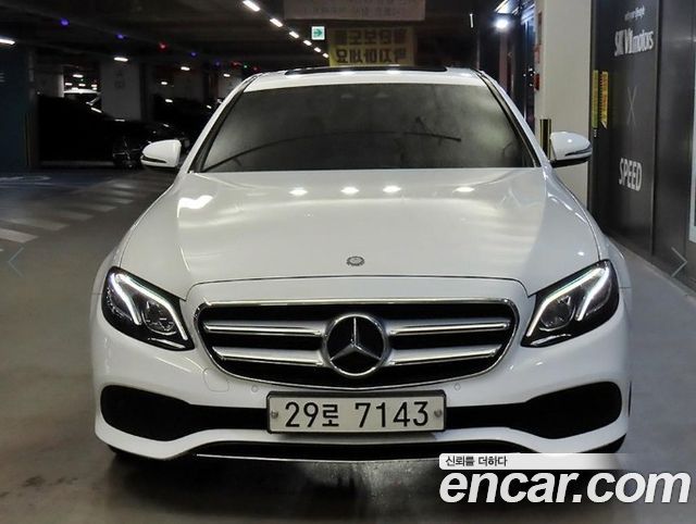 Mercedes-Benz E-Class E220d 4MATIC Avantgarde — пробег 75 445 км — фото 2 из 5