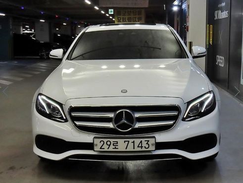 Mercedes-Benz E-Class E220d 4MATIC Avantgarde — пробег 75 445 км — фото 2 из 5