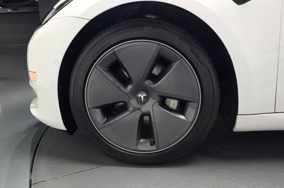Tesla Model 3 Long Range AWD — пробег 81 261 км — фото 5 из 5