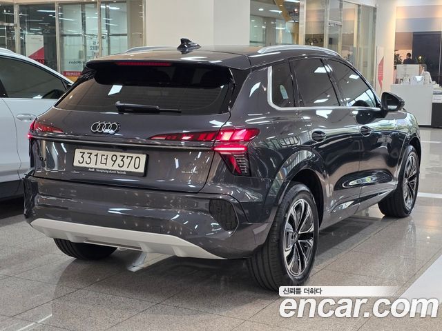 Audi Q3 TFSi Quattro Advanced — пробег 1 628 км — фото 2 из 5