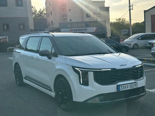 Kia Carnival HEV 7-Seater X Line — пробег 9 100 км — фото 3 из 5