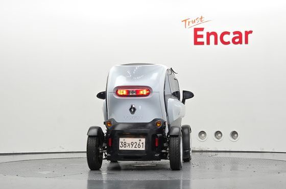 Renault (Samsung) Twizy Life(2-Seater) — пробег 29 387 км — фото 4 из 5