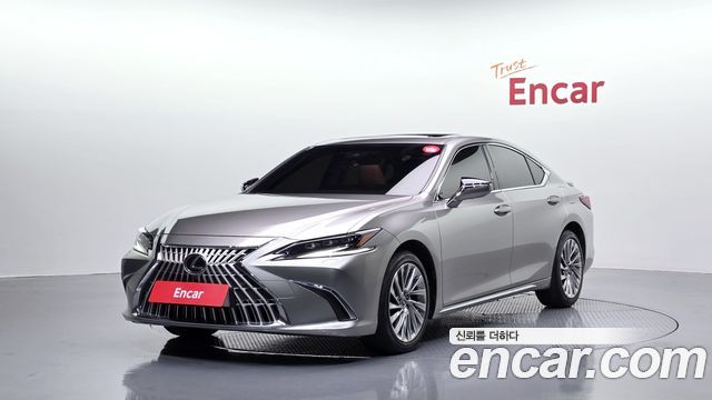 Lexus ES Executive — пробег 31 086 км — фото 1 из 5