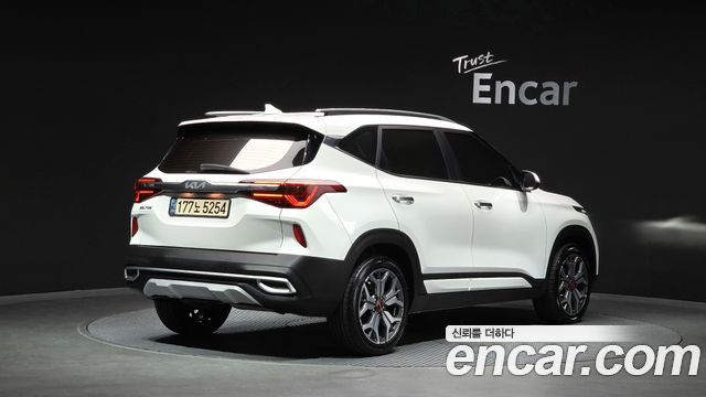 Kia Seltos из Кореи Encar
