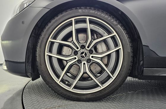 Mercedes-Benz E-Class E220d 4MATIC AMG Line — пробег 69 788 км — фото 5 из 5