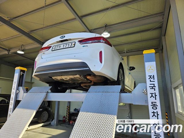 Kia K5 Noblesse — пробег 121 080 км
