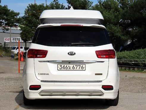 Kia Carnival Gasoline 7-Seater Hi-Limousine President — пробег 260 530 км — фото 4 из 5