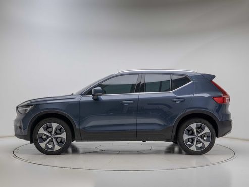 Volvo XC40 B4 Ultra Bright — пробег 10 484 км — фото 3 из 5