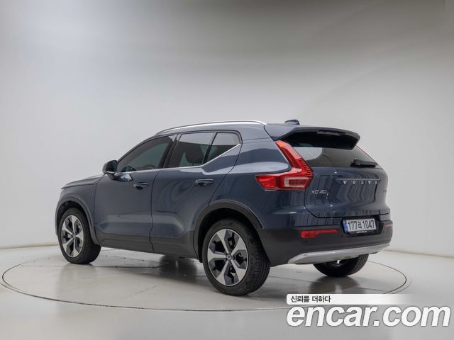 Volvo XC40 B4 Ultra Bright — пробег 10 484 км — фото 4 из 5
