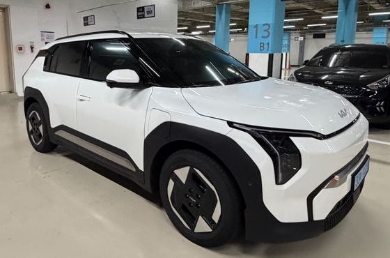Kia EV3 Long Range 2WD Earth — пробег 920 км — фото 3 из 5