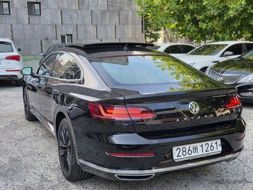 Volkswagen Arteon 2.0 TDI Premium — пробег 162 760 км — фото 4 из 5