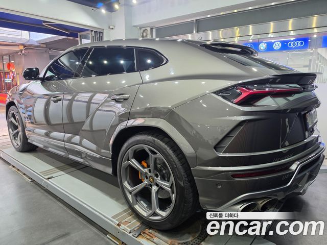 Lamborghini Urus 4.0 V8 — пробег 23 138 км — фото 2 из 5