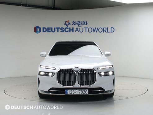 BMW 7-Series 740i sDrive Design Pure Excellence — пробег 24 795 км — фото 3 из 5