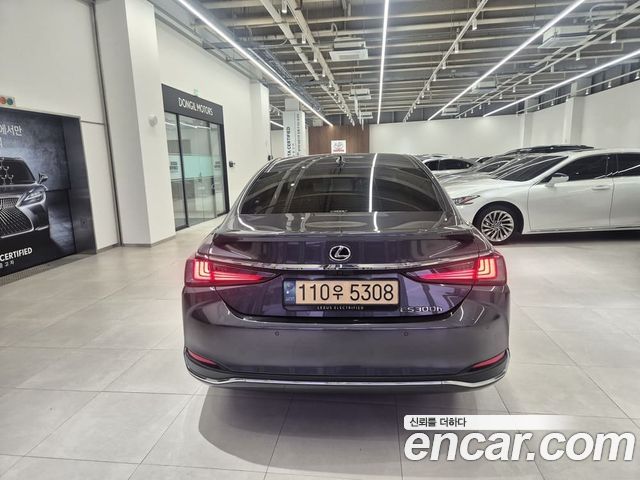 Lexus ES Executive — пробег 76 048 км — фото 4 из 5