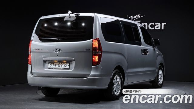 Hyundai Starex 5-Seater VAN CVX Premium — пробег 71 758 км — фото 2 из 5