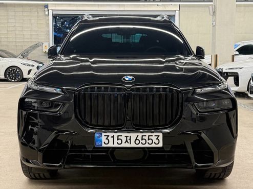 BMW X7 xDrive 40d M Sport 7 STR — пробег 4 900 км — фото 3 из 5