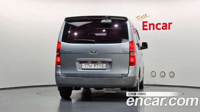 Hyundai Starex 11-Seater Wagon HVX VIP PACK — пробег 170 742 км — фото 4 из 5