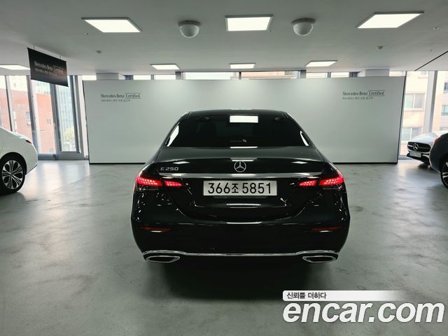 Mercedes-Benz E-Class E250 Exclusive — пробег 68 118 км — фото 4 из 5