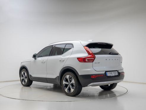 Volvo XC40 B4 Ultra Bright — пробег 8 389 км — фото 4 из 5