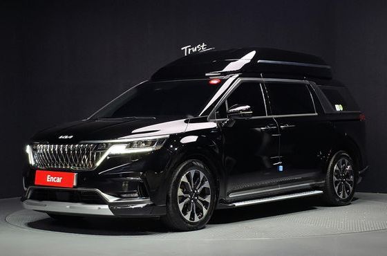 Kia Carnival Gasoline 9-Seater Hi-Limousine Signature — пробег 30 368 км — фото 1 из 5