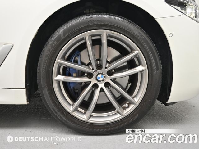 BMW 5-Series 530i xDrive M Sport Package Plus — пробег 126 000 км — фото 5 из 5