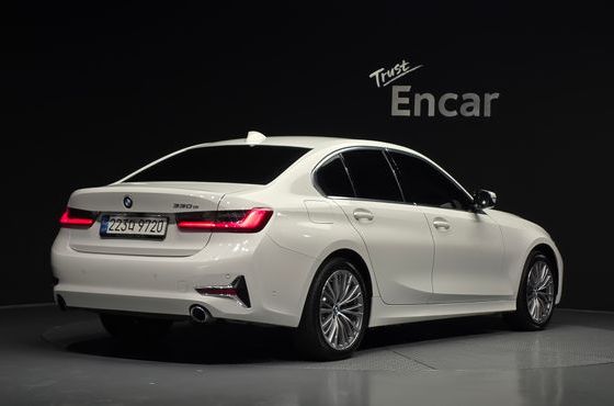 BMW 3-Series 330e Luxury — пробег 81 240 км — фото 2 из 5