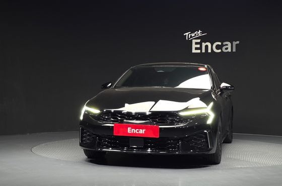 Kia K5 Signature — пробег 14 960 км — фото 3 из 5
