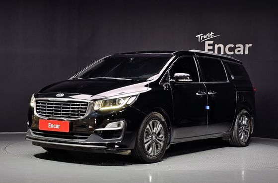 Kia Carnival 11-Seater Prestige — пробег 113 410 км — фото 1 из 5