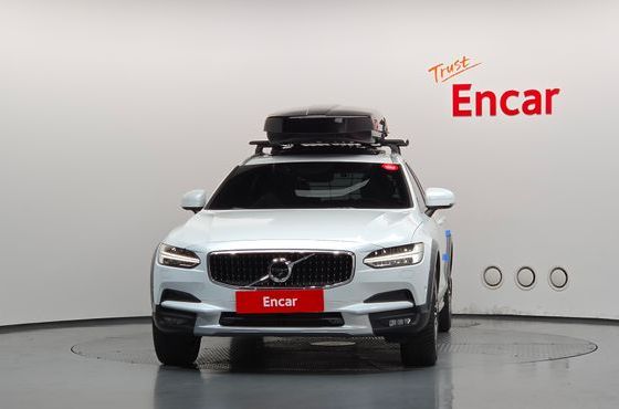 Volvo V90 T5 Pro AWD — пробег 74 880 км — фото 3 из 5