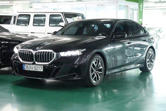 BMW 5-Series 520i M Sport — пробег 37 583 км — фото 2 из 5
