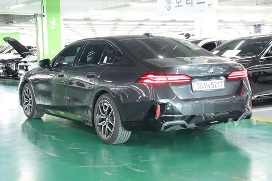 BMW 5-Series 520i M Sport — пробег 37 583 км — фото 5 из 5