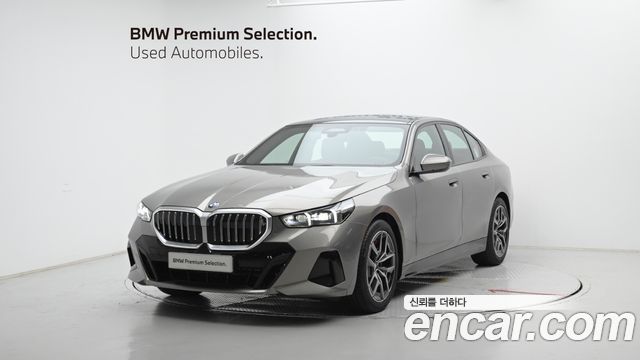 BMW 5-Series 523d M Sport — пробег 4 071 км