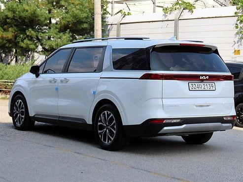 Kia Carnival Gasoline 9-Seater Prestige — пробег 142 000 км — фото 3 из 5
