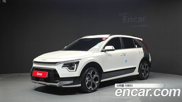 Kia Niro Signature — пробег 92 805 км — фото 1 из 5