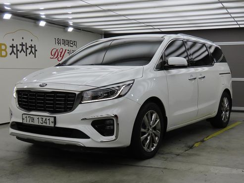 Kia Carnival 9-Seater Prstige — пробег 75 072 км — фото 1 из 5