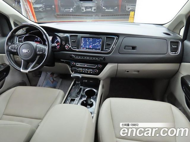 Kia Carnival 9-Seater Prstige — пробег 75 072 км — фото 5 из 5