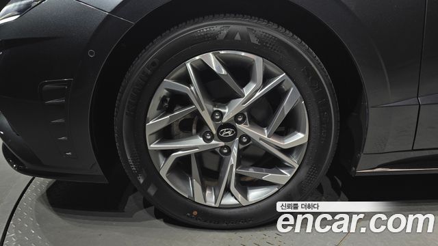 Hyundai Sonata 2.0 Premium Plus — пробег 28 831 км — фото 5 из 5