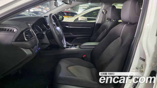 Toyota Camry 2.5 LE Hybrid — пробег 35 900 км — фото 5 из 5