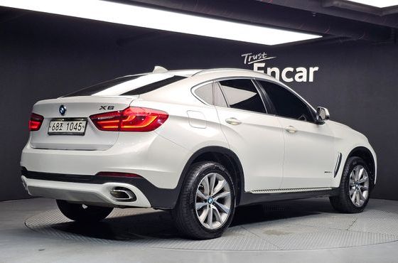BMW X6 xDrive 30d — пробег 121 144 км — фото 2 из 5