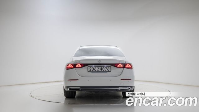 Mercedes-Benz E-Class E220d 4MATIC Exclusive — пробег 17 996 км — фото 4 из 5