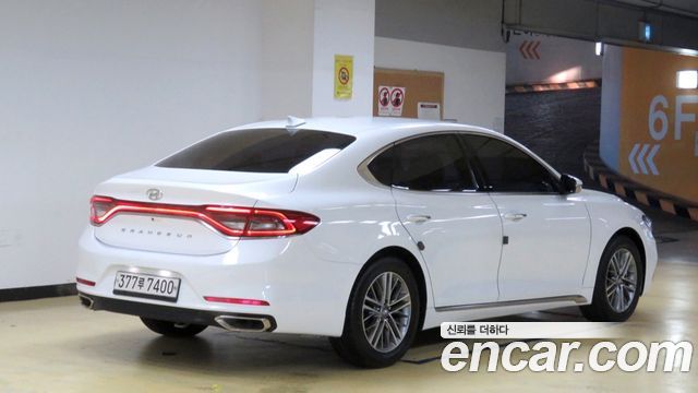 Hyundai Grandeur 3.0 LPi Dsabled Person Premium Special — пробег 34 800 км — фото 3 из 5