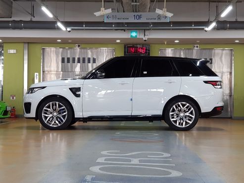 Land Rover Range Rover Sport 5.0 SVR — пробег 18 200 км — фото 2 из 5