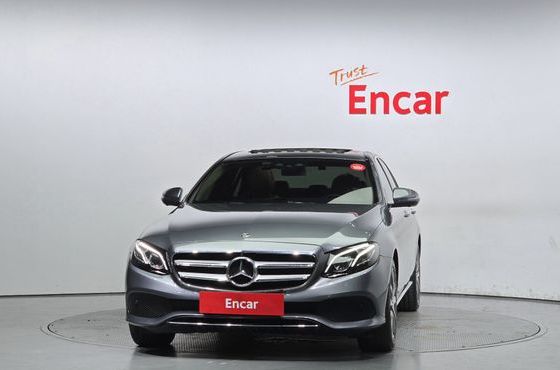 Mercedes-Benz E-Class E300 4MATIC Avnatgarde — пробег 84 355 км — фото 3 из 5