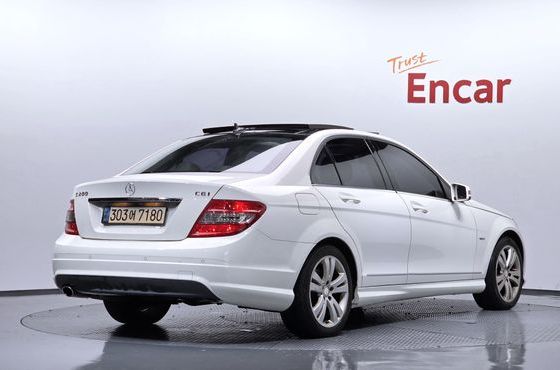Mercedes-Benz C-Class C200 CGI AVANTGARDE — пробег 97 873 км — фото 2 из 5
