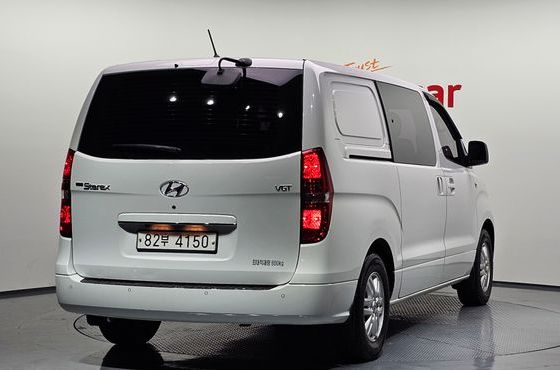 Hyundai Starex Van 5-Seater Smart — пробег 48 242 км — фото 2 из 5