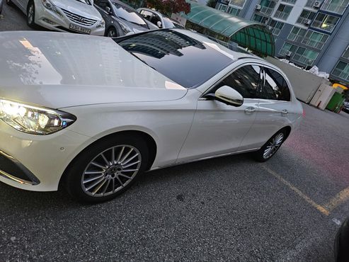 Mercedes-Benz E-Class E250 Exclusive — пробег 25 000 км — фото 3 из 5