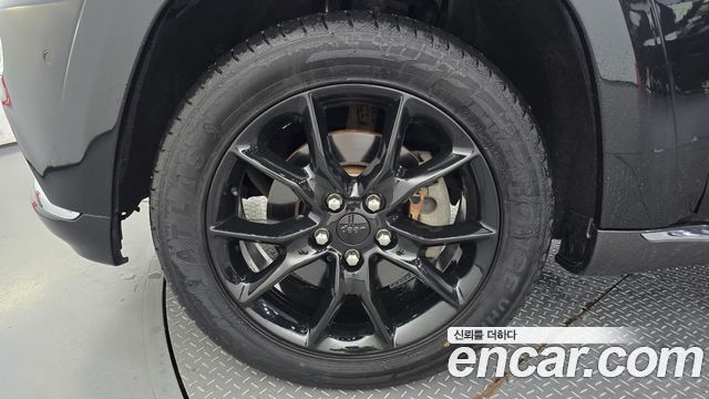 Jeep Cherokee 3.0 Diesel Overland Summit WK2 — пробег 77 993 км — фото 5 из 5