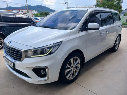 Kia Carnival 9-Seater Prstige — пробег 74 539 км — фото 2 из 5